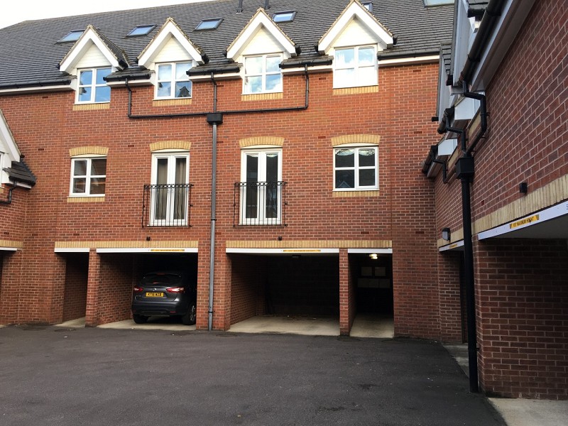 Wallbeck Close, Northampton